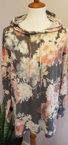 Sew in Love Tops - Cozy Floral Hoodie